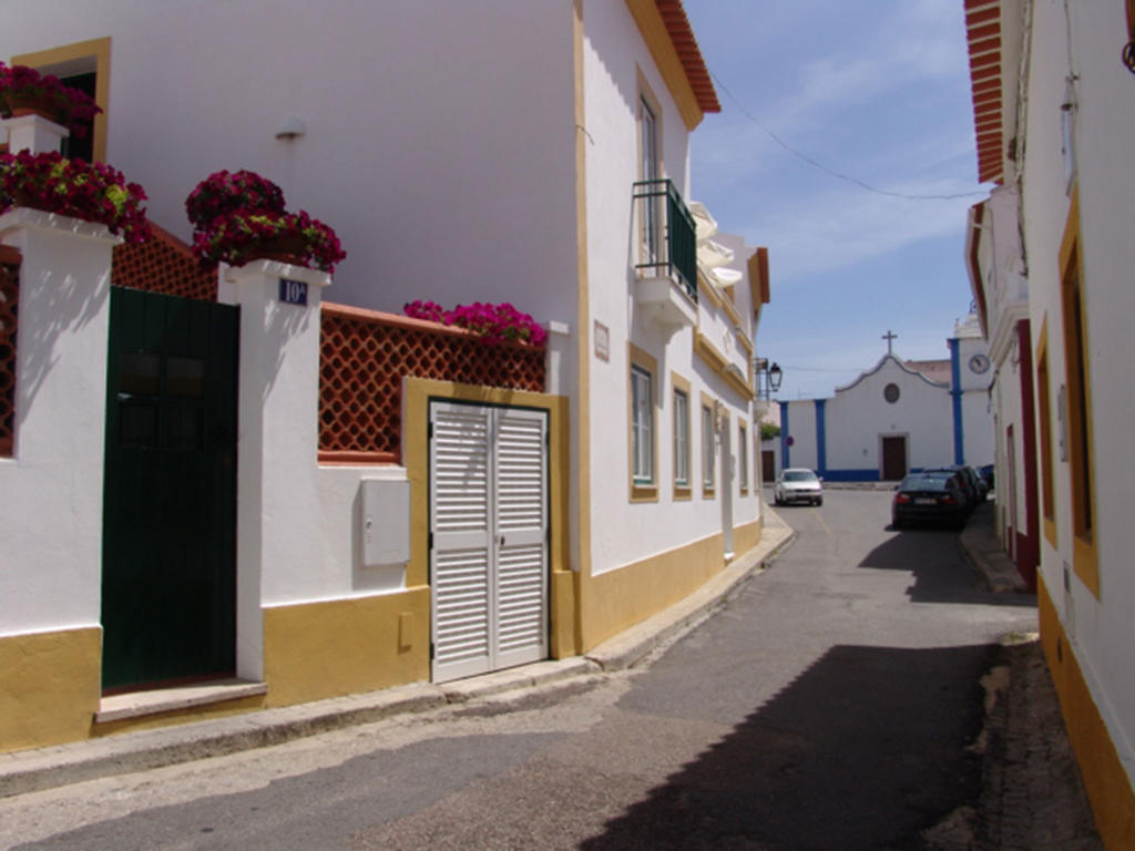 Hotel Casa Do Adro Da Igreja Turismo De Habitacao Vila Nova de Milfontes Exterior foto