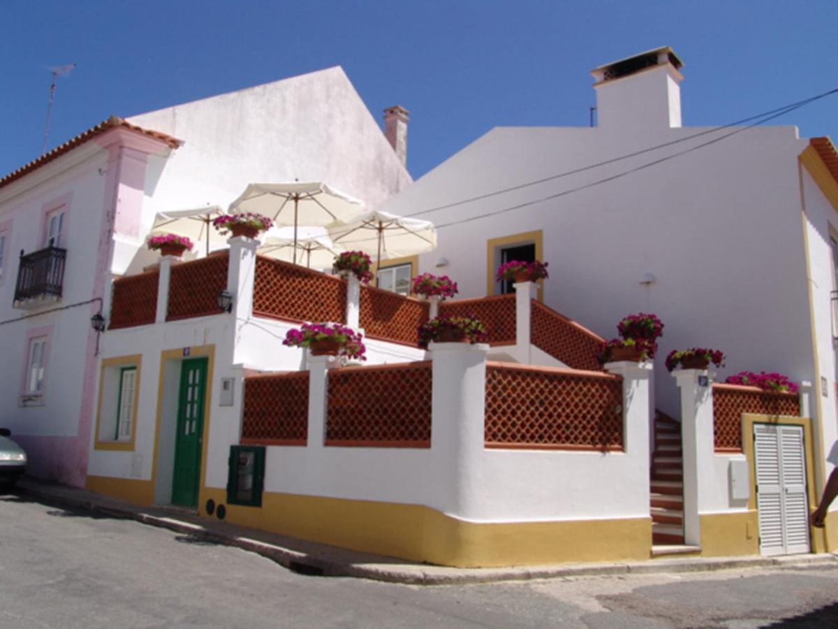 Hotel Casa Do Adro Da Igreja Turismo De Habitacao Vila Nova de Milfontes Exterior foto